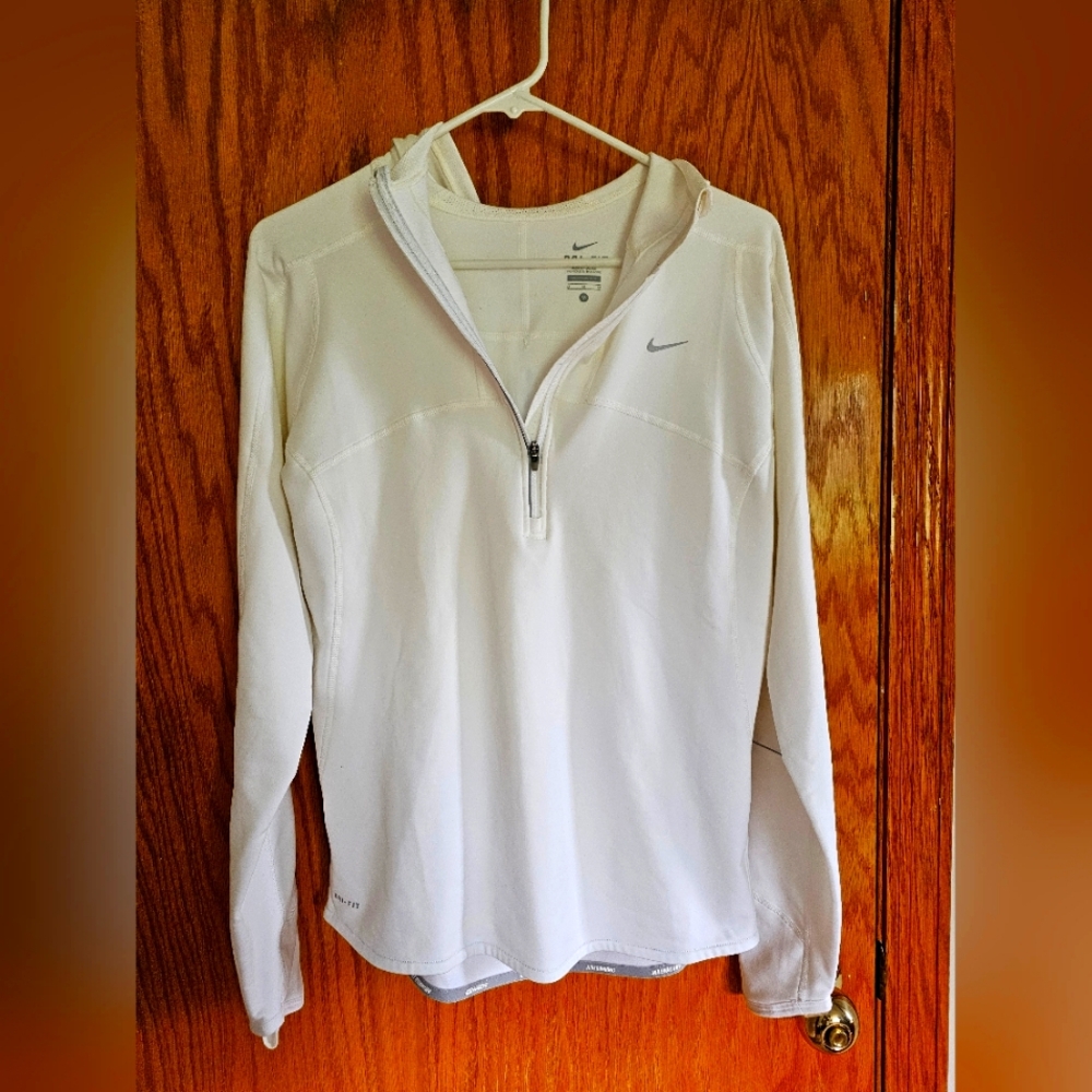Nike top